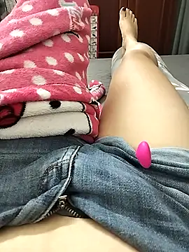 Lili 2love online show from 10-24-25, 12:45