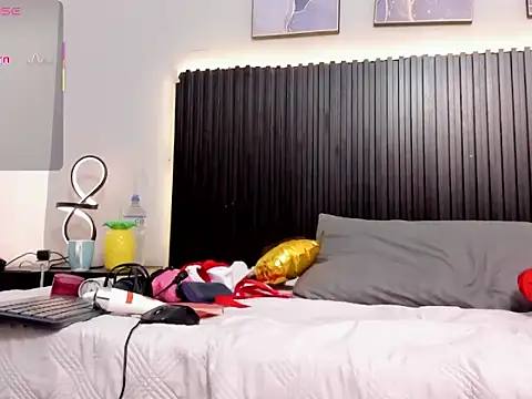 Julieta Slav3 online show from 02-13-26, 09:00