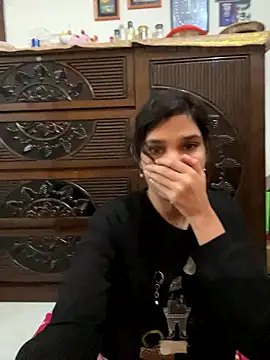 Snapshot of Sweet_Couple59 chatting on 01-12-26, 05:29 Sweet Couple59 online show from 01-12-26, 05:29