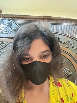 Snapshot of Sweet_Couple59 chatting on 01-13-26, 06:24 Sweet Couple59 online show from 01-13-26, 06:24