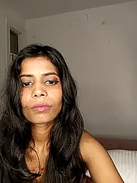 Snapshot of zoya_your chatting on 10-13-25, 04:29 zoya your online show from 10-13-25, 04:29