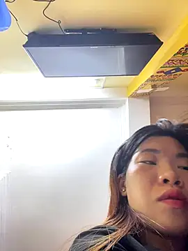 Snapshot of Noen_22 chatting on 10-17-25, 10:01 Noen 22 online show from 10-17-25, 10:01