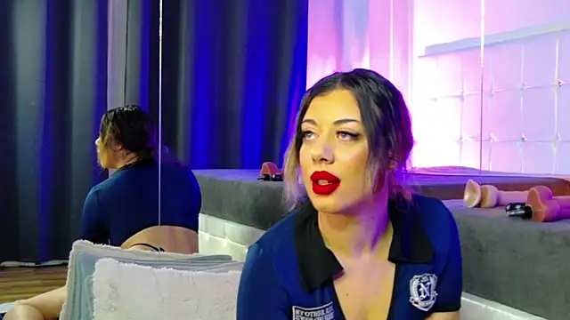 BellaDavey online show from 10-10-25, 07:35