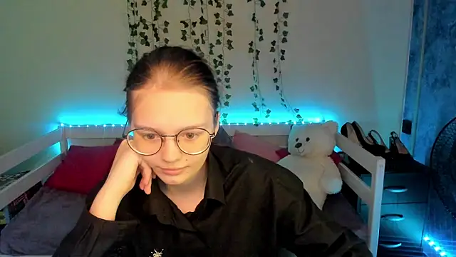 shy elina01 online show from 10-04-25, 10:02