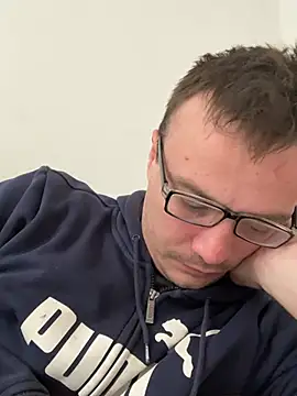 Snapshot of viktor1992-1-1 chatting on 02-16-26, 02:35 viktor1992-1-1 online show from 02-16-26, 02:35