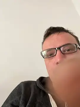 viktor1992-1-1 online show from 03-30-26, 07:20