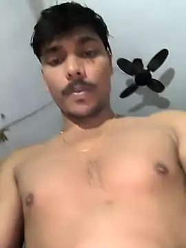 Snapshot of honestbbadboy chatting on 10-25-25, 05:19 honestbbadboy online show from 10-25-25, 05:19