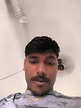 Snapshot of honestbbadboy chatting on 10-27-25, 07:56 honestbbadboy online show from 10-27-25, 07:56