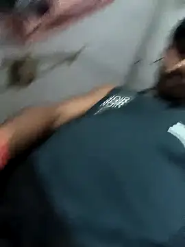 Snapshot of honestbbadboy chatting on 11-04-25, 11:42 honestbbadboy online show from 11-04-25, 11:42