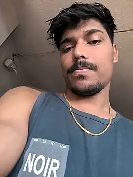 Snapshot of honestbbadboy chatting on 11-08-25, 04:56 honestbbadboy online show from 11-08-25, 04:56