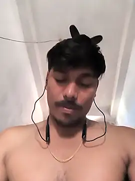 Snapshot of honestbbadboy chatting on 11-11-25, 08:14 honestbbadboy online show from 11-11-25, 08:14