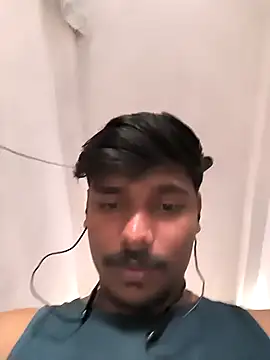 Snapshot of honestbbadboy chatting on 11-14-25, 07:07 honestbbadboy online show from 11-14-25, 07:07