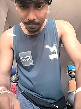 Snapshot of honestbbadboy chatting on 12-04-25, 06:01 honestbbadboy online show from 12-04-25, 06:01