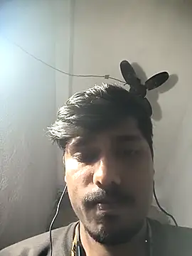 Snapshot of honestbbadboy chatting on 12-17-25, 02:23 honestbbadboy online show from 12-17-25, 02:23