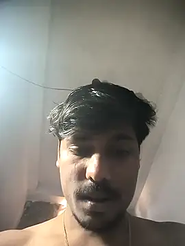 Snapshot of honestbbadboy chatting on 12-18-25, 09:37 honestbbadboy online show from 12-18-25, 09:37