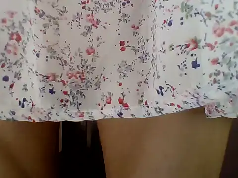 Snapshot of Hotty_kaira chatting on 10-12-25, 05:45 Hotty kaira online show from 10-12-25, 05:45