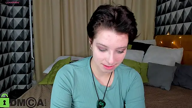 Sara Frayer online show from 11-24-25, 01:16