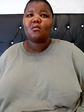 Snapshot of LadyBear2002 chatting on 02-03-26, 08:30 LadyBear2002 online show from 02-03-26, 08:30