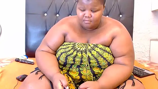 Snapshot of LadyBear2002 chatting on 02-09-26, 08:46 LadyBear2002 online show from 02-09-26, 08:46