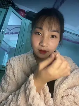 banlinh004 online show from 12-21-25, 02:46