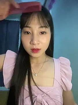 Snapshot of banlinh004 chatting on 06-22-26, 02:25 banlinh004 online show from 06-22-26, 02:25