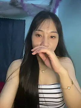 Snapshot of banlinh004 chatting on 06-30-26, 03:46 banlinh004 online show from 06-30-26, 03:46