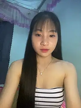 Snapshot of banlinh004 chatting on 07-21-26, 02:41 banlinh004 online show from 07-21-26, 02:41