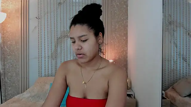Snapshot of AriaVega chatting on 05-17-26, 01:18 AriaVega online show from 05-17-26, 01:18
