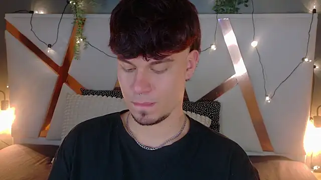 LiamThunder05  online show from 12-04-25, 07:44