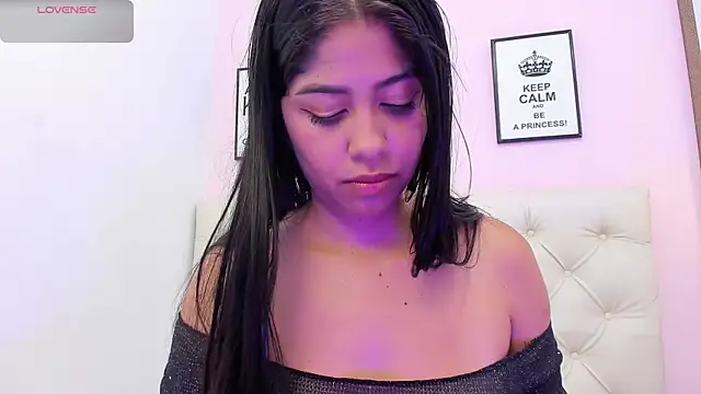 MiaStevenss online show from 10-22-25, 12:38