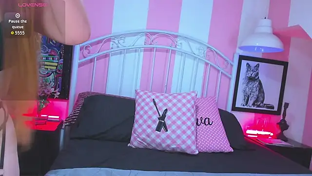 Snapshot of CameronRey_ chatting on 10-07-25, 04:20 CameronRey  online show from 10-07-25, 04:20