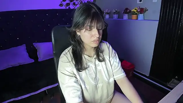 Violetta Swett  online show from 11-22-25, 05:56