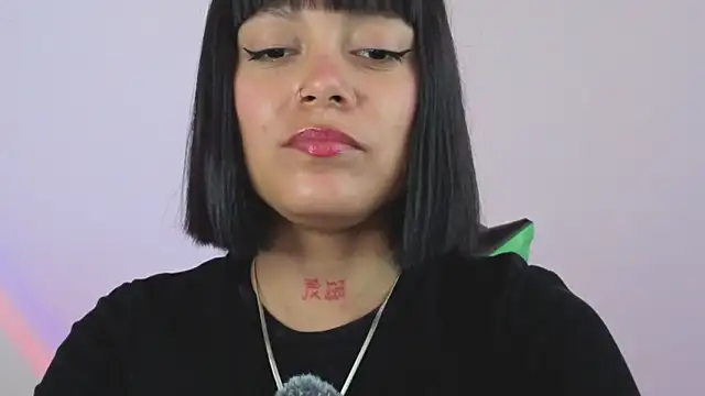 Snapshot of Qadeshoficial chatting on 10-13-25, 09:04 Qadeshoficial online show from 10-13-25, 09:04