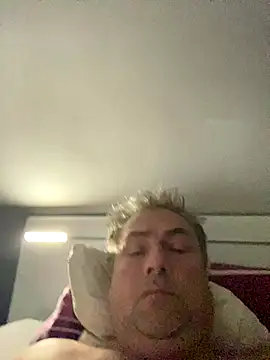 Snapshot of Sklavekay chatting on 11-09-25, 08:45 Sklavekay online show from 11-09-25, 08:45