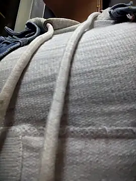 shannon kinne  online show from 12-20-25, 03:02