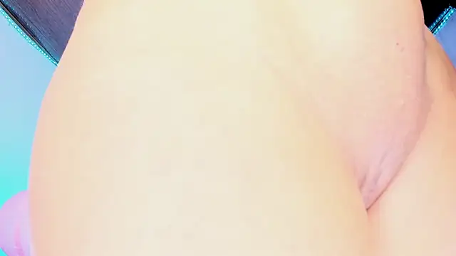 Snapshot of shannon_kinne_ chatting on 05-10-26, 02:22 shannon kinne online show from 05-10-26, 02:22