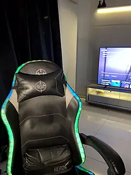 Snapshot of RealGdiass chatting on 01-09-26, 10:22 RealGdiass online show from 01-09-26, 10:22