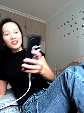 Mile-m online show from 10-12-25, 03:49