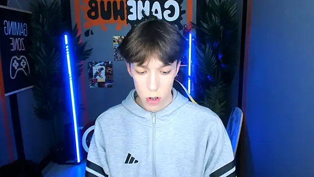 Snapshot of MarkBranston chatting on 11-08-25, 03:12 MarkBranston online show from 11-08-25, 03:12