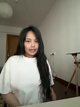 Snapshot of eee79bbb chatting on 06-17-26, 10:39 eee79bbb online show from 06-17-26, 10:39