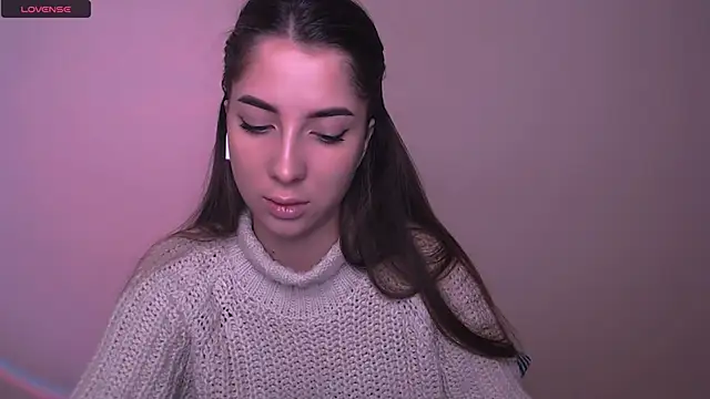 Snapshot of _OlivkaSexy chatting on 11-29-25, 08:17 OlivkaSexy online show from 11-29-25, 08:17