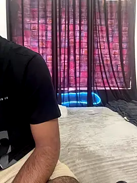 vickyandtania online show from 01-06-26, 09:46