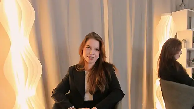 ToniaRoehr online show from 10-04-25, 07:50