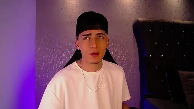 MateoMitchell online show from 11-17-25, 05:13