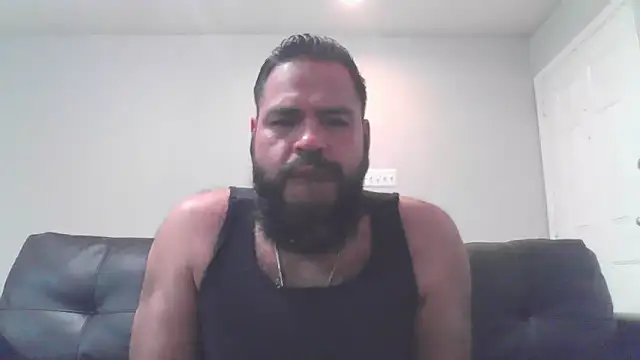 BigJohnBear39 online show from 10-18-25, 05:10