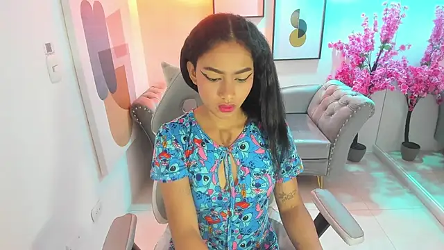 Juliie coper online show from 10-24-25, 12:12