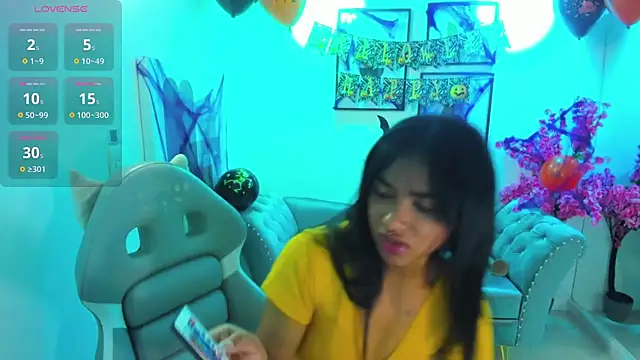 Juliie coper online show from 10-29-25, 12:51