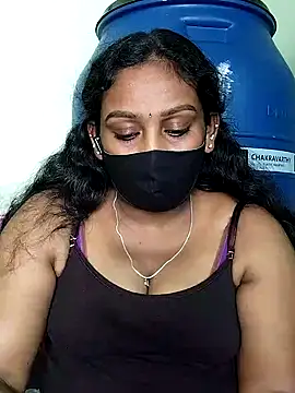 Snapshot of tamil_Monisha chatting on 10-22-25, 08:47 tamil Monisha online show from 10-22-25, 08:47