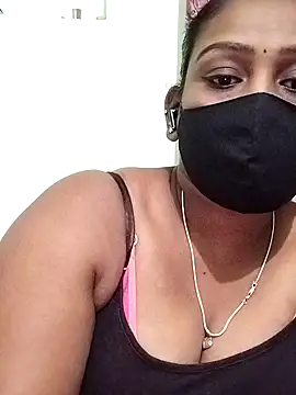 Snapshot of tamil_Monisha chatting on 10-28-25, 05:15 tamil Monisha online show from 10-28-25, 05:15