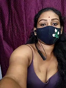 Snapshot of tamil_Monisha chatting on 06-25-26, 05:28 tamil Monisha online show from 06-25-26, 05:28